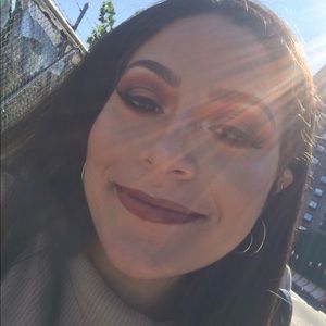 Meet your Posher, Julia c